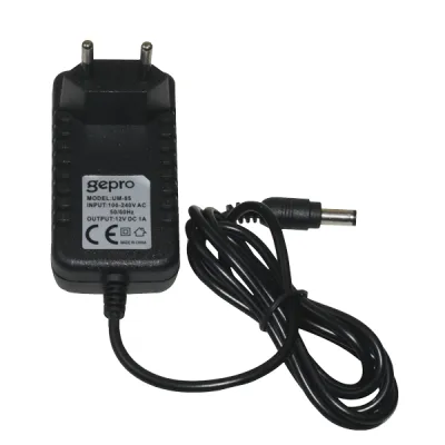 GePro UM-85, 12 V 1 A Adaptör